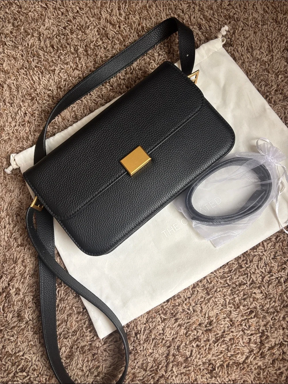 The Curated Classic Shoulder Bag Black